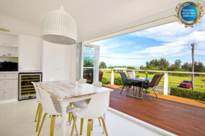 Arklow I Pet Friendly with Ocean Views, Culburra Beach